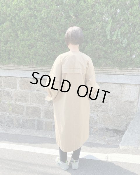 画像4: 1dozen　チェストポケットロングワンピース　Beige (4)