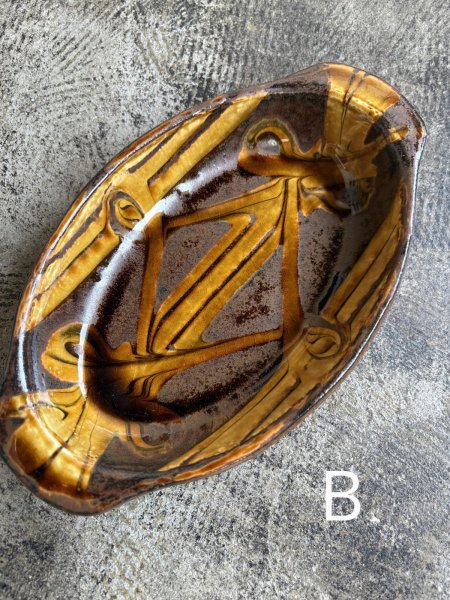 画像5: 井上尚之 スリップ耳付楕円鉢 (5)