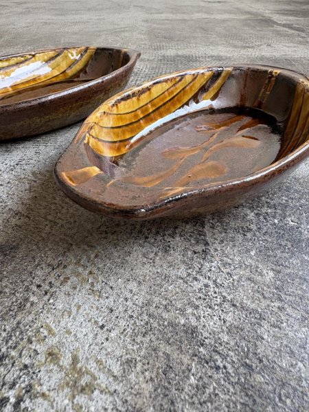 画像2: 井上尚之 スリップ耳付楕円鉢 (2)