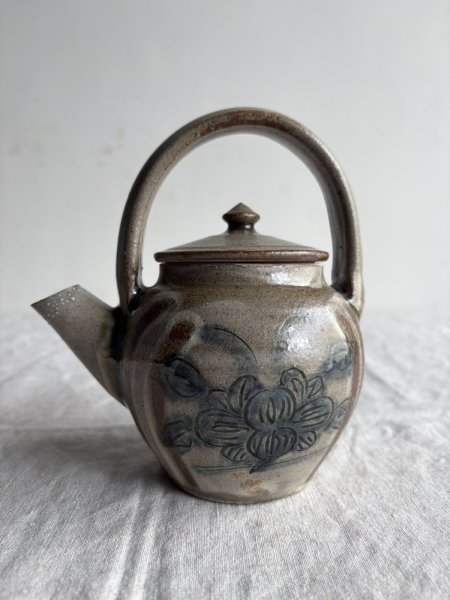 画像1: 登川均 按瓶（線彫椿文） (1)