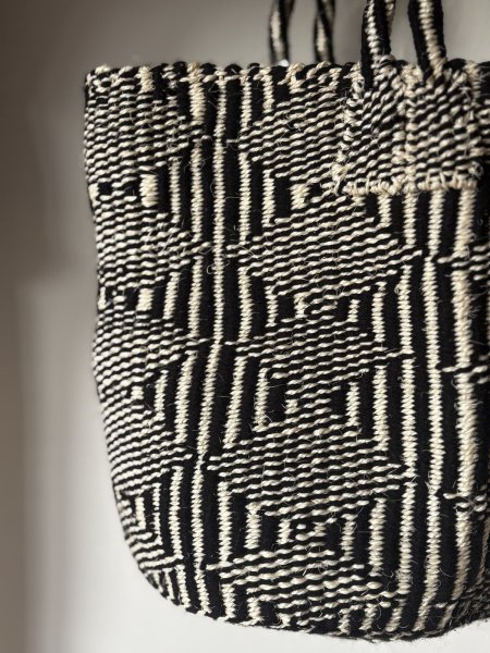 画像2: rectangle  ダイヤ柄バスケット　スモールトート (2)